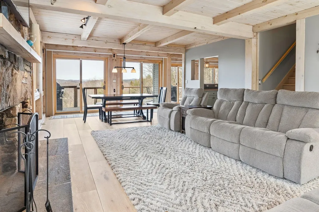 130 Clarina Nichols Lane Hartford VT 05059