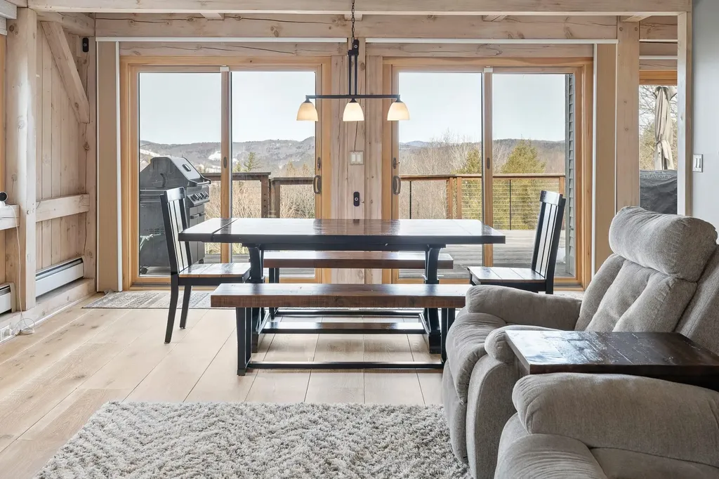 130 Clarina Nichols Lane Hartford VT 05059