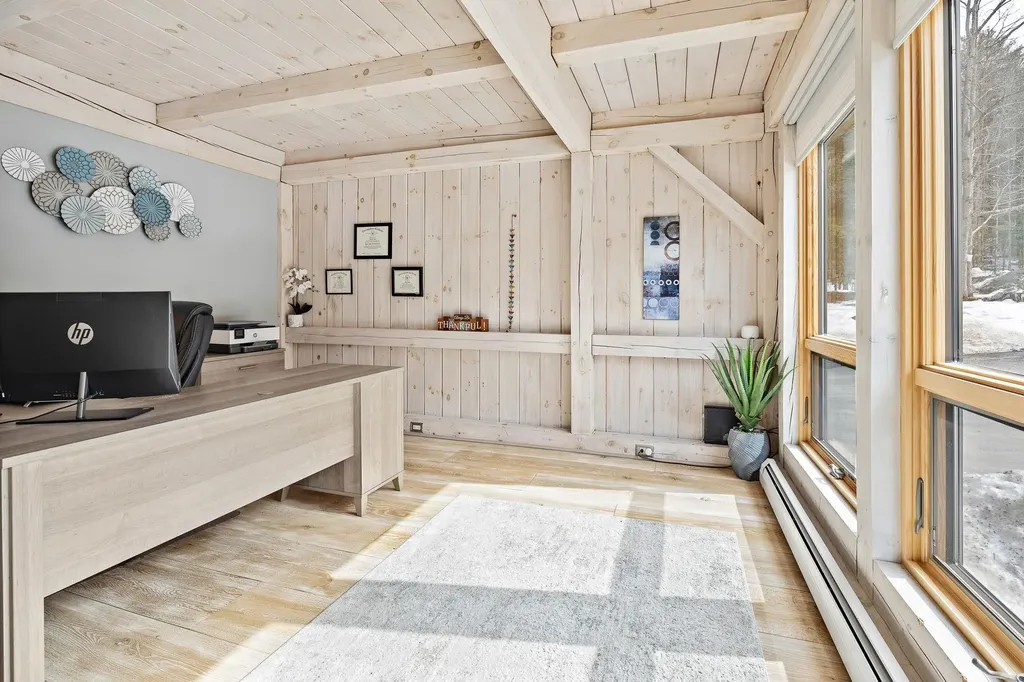 130 Clarina Nichols Lane Hartford VT 05059