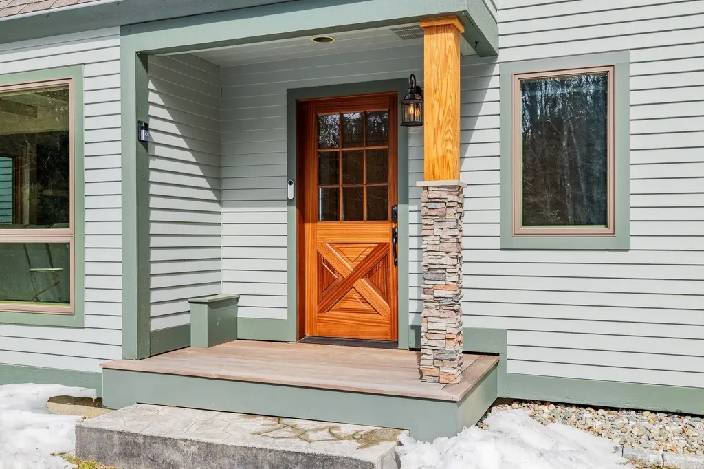 130 Clarina Nichols Lane Hartford VT 05059