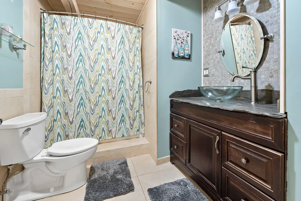 130 Clarina Nichols Lane Hartford VT 05059