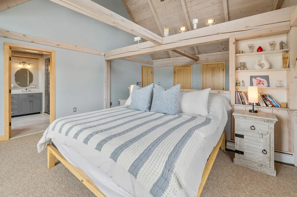 130 Clarina Nichols Lane Hartford VT 05059