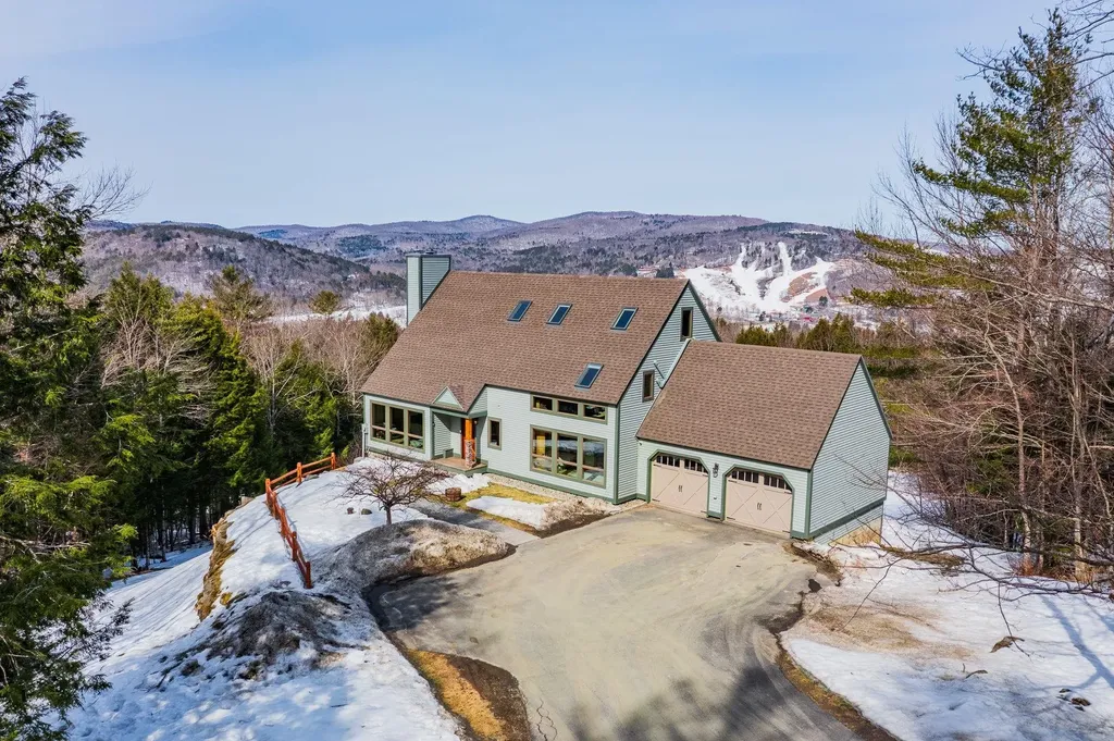 130 Clarina Nichols Lane Hartford VT 05059