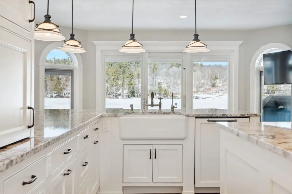 38 Stonehenge Road Wolfeboro NH 03894