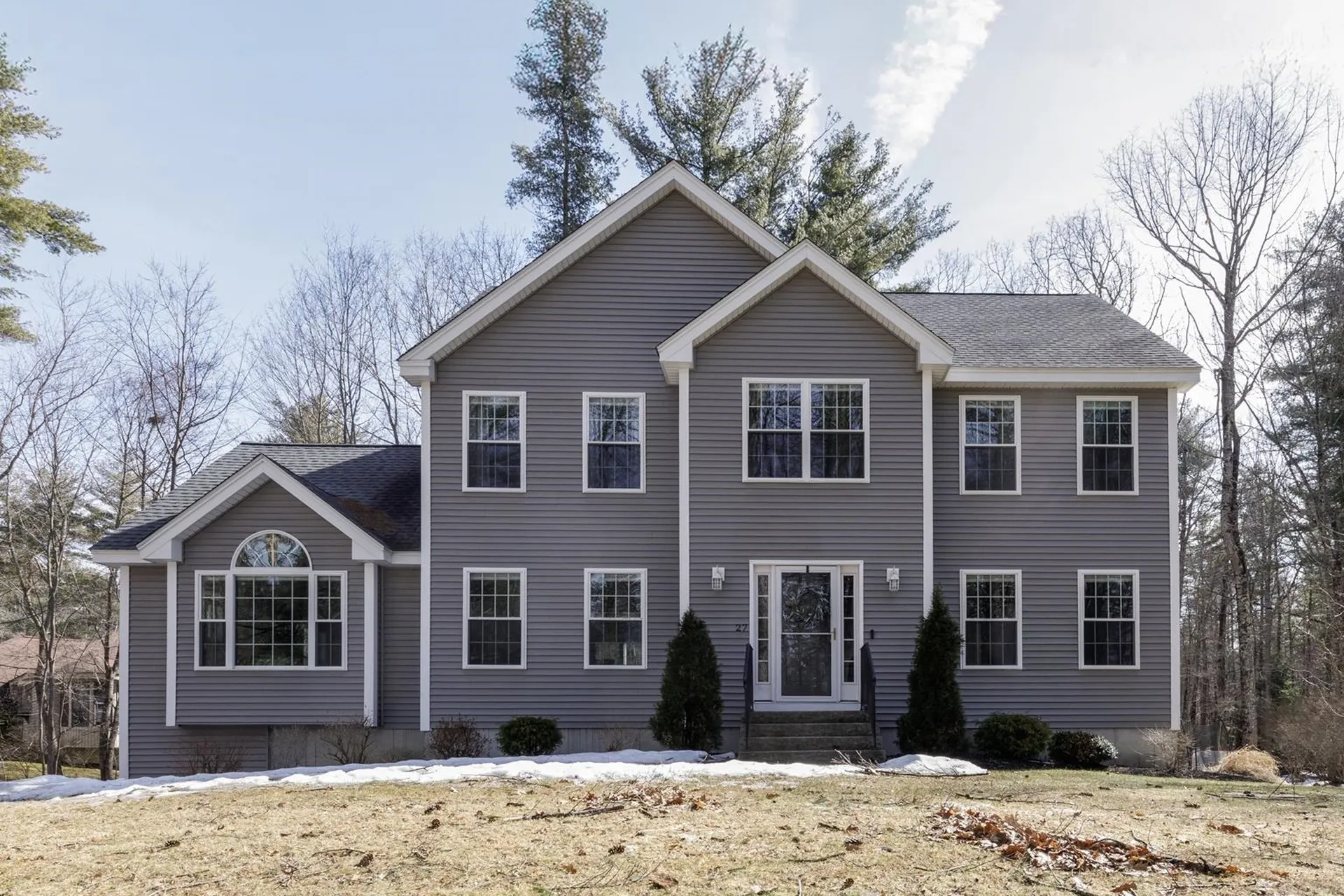 27 Alexander Road Londonderry NH 03053