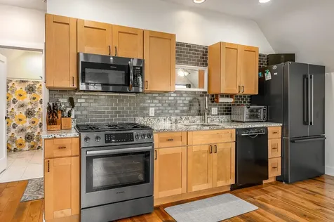 26 Kings Highway Hampton NH 03842