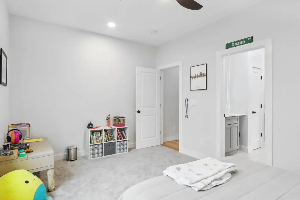 46 High Street Stratham NH 03885