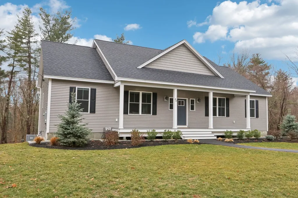 46 High Street Stratham NH 03885