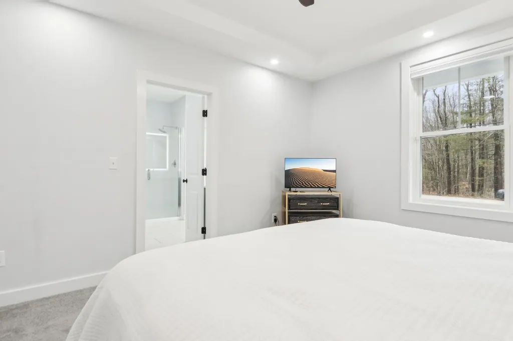 46 High Street Stratham NH 03885