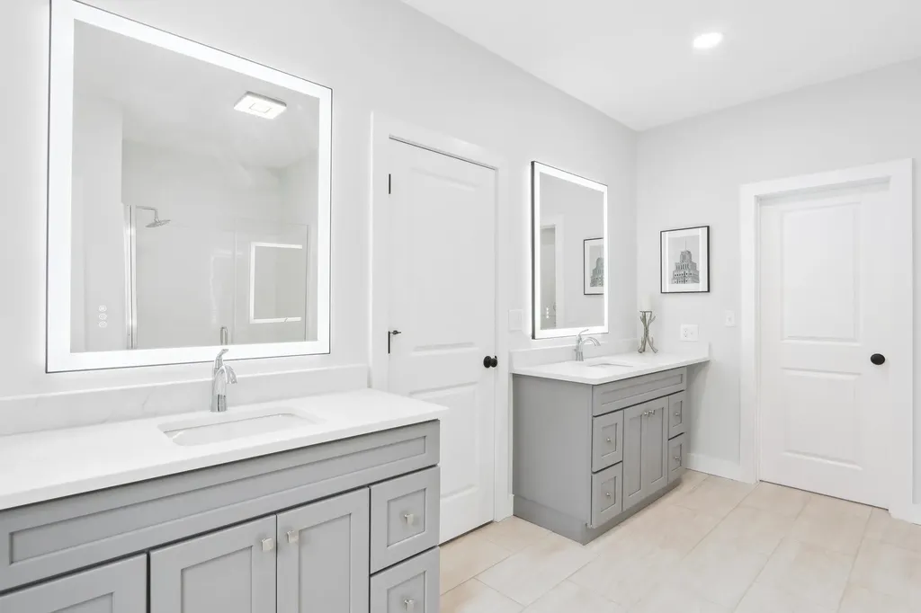 46 High Street Stratham NH 03885