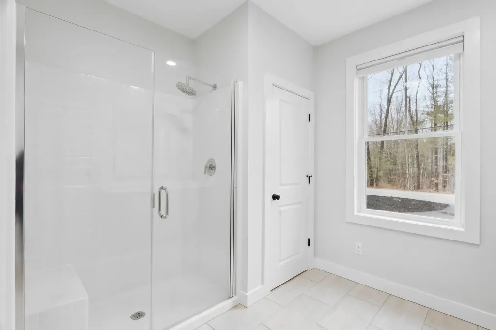 46 High Street Stratham NH 03885