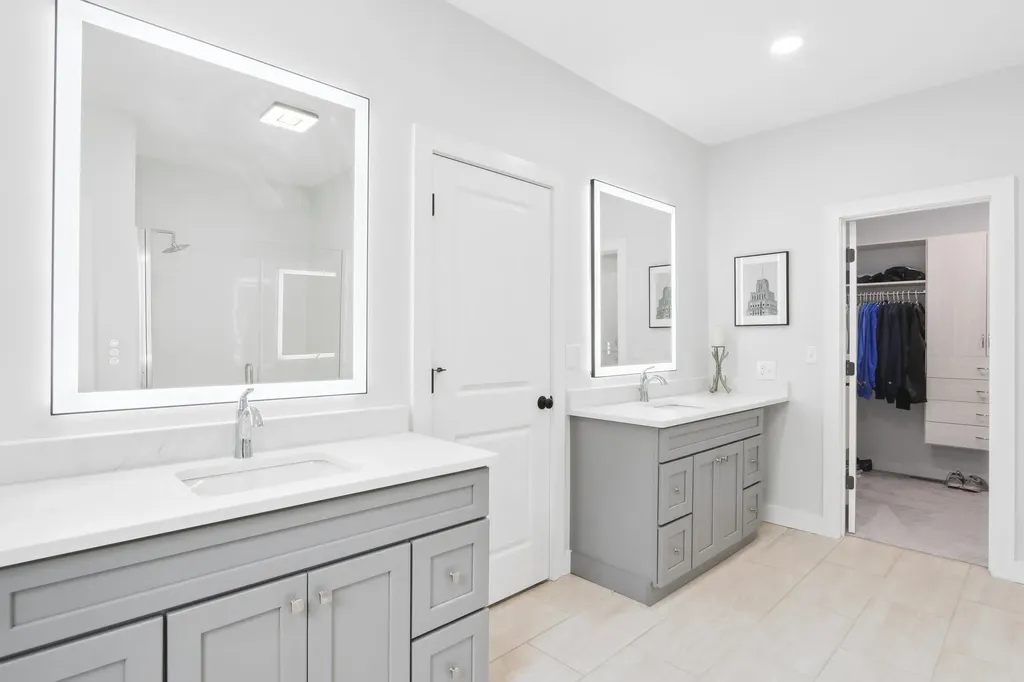 46 High Street Stratham NH 03885