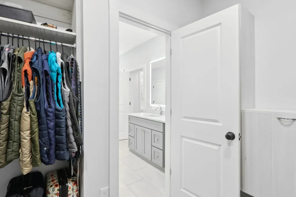 46 High Street Stratham NH 03885