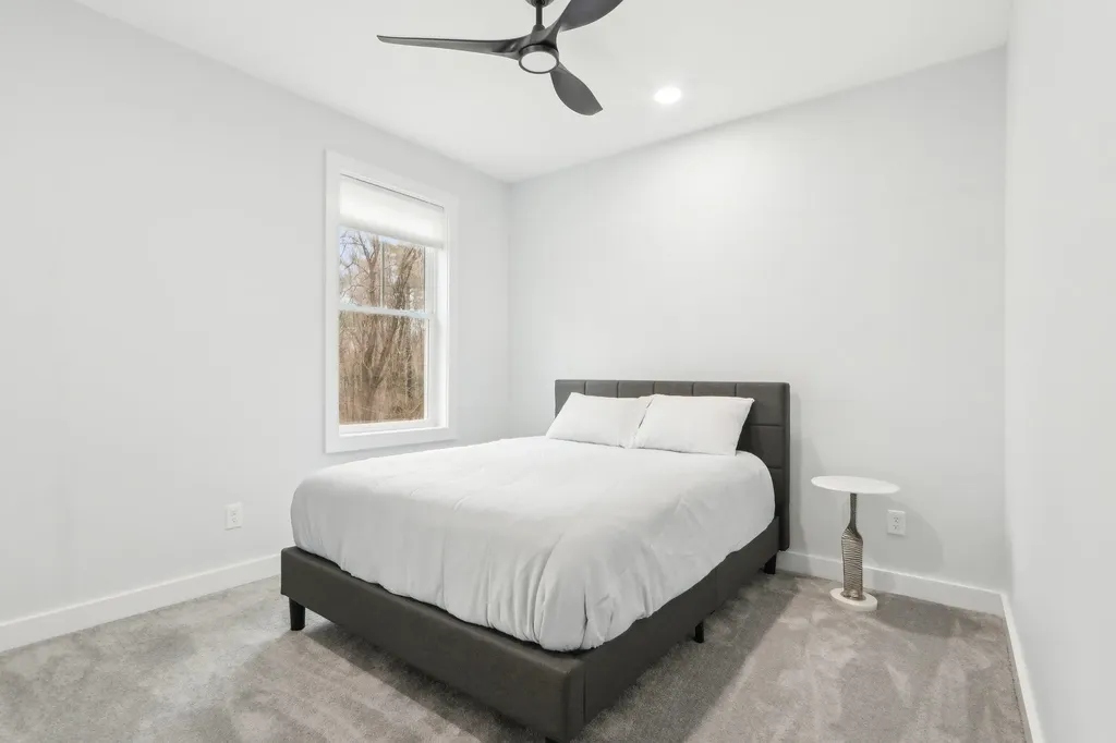 46 High Street Stratham NH 03885