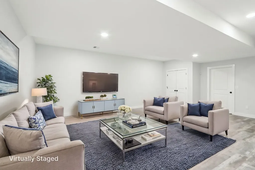 46 High Street Stratham NH 03885