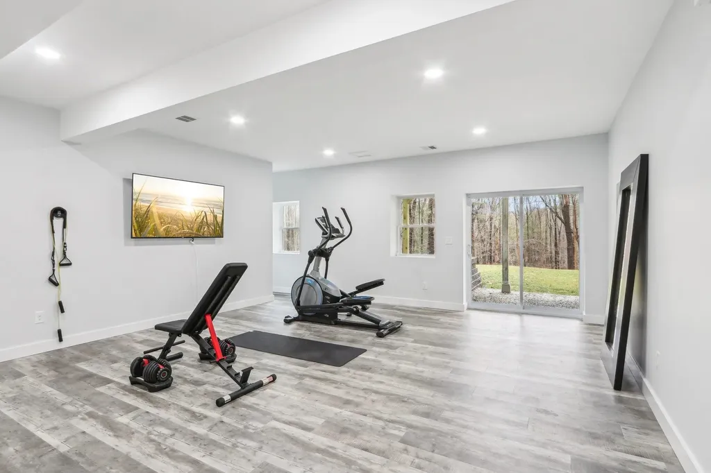 46 High Street Stratham NH 03885