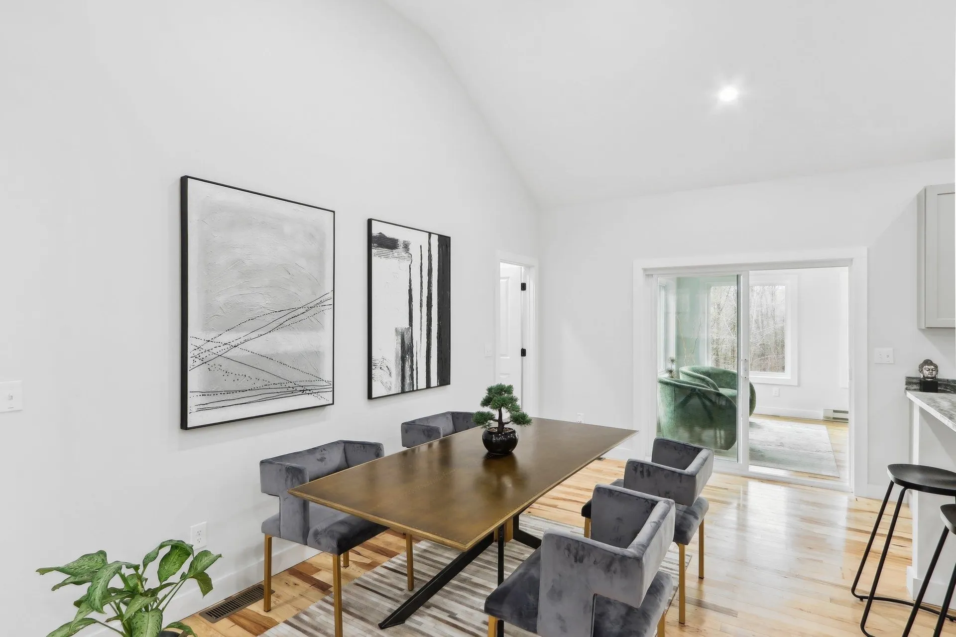 46 High Street Stratham NH 03885