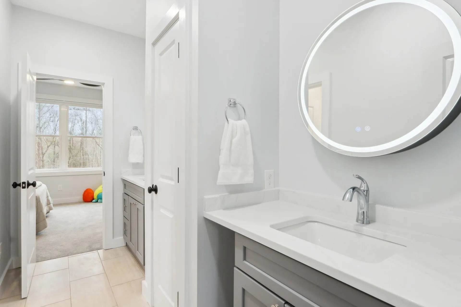 46 High Street Stratham NH 03885