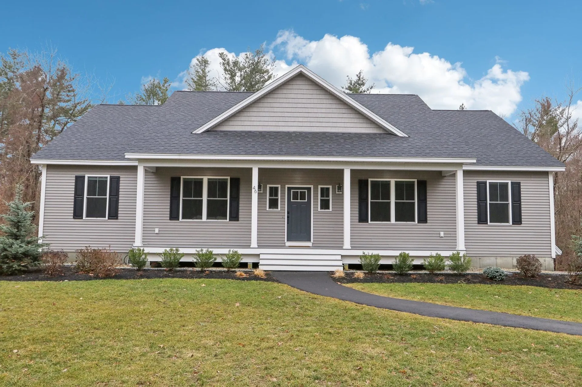 46 High Street Stratham NH 03885