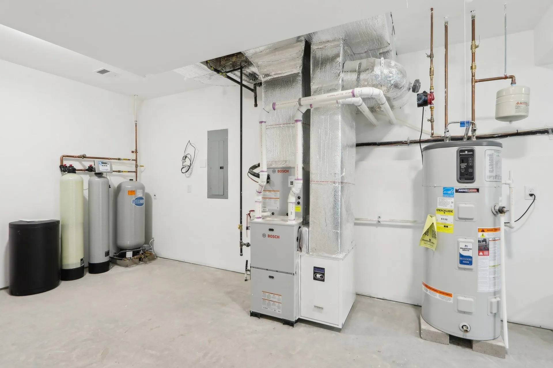 46 High Street Stratham NH 03885