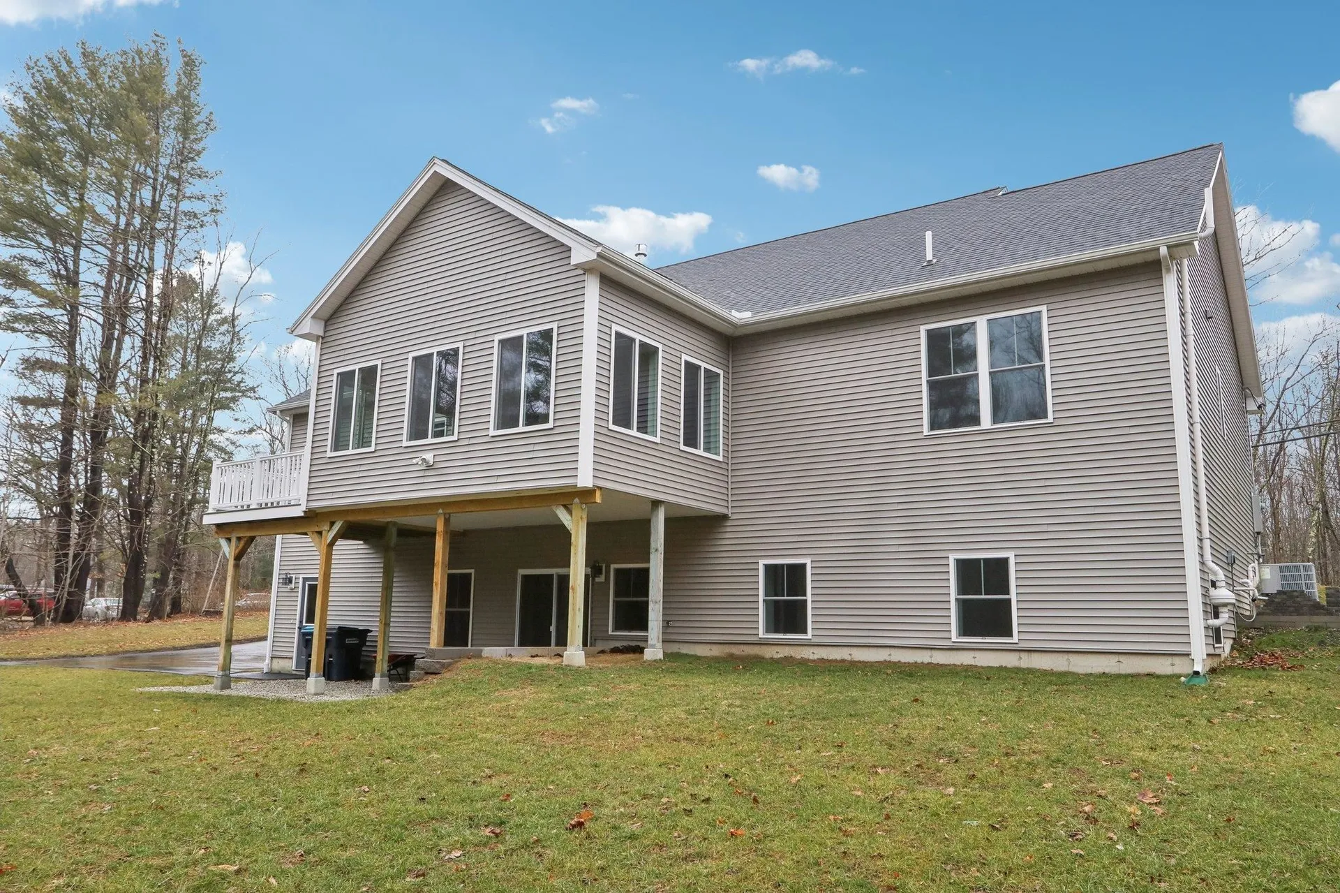 46 High Street Stratham NH 03885