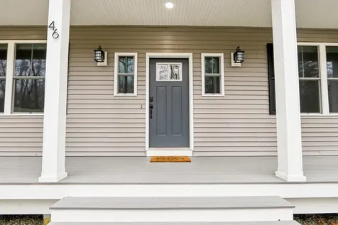 46 High Street Stratham NH 03885