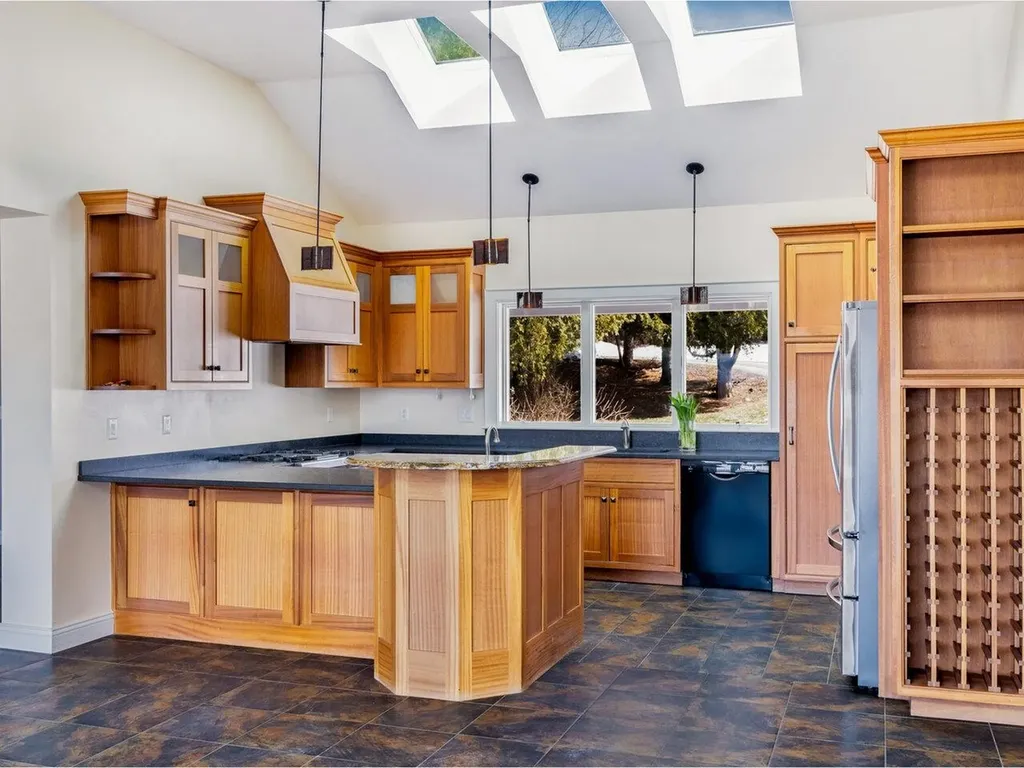 335 Upper Meadow Lane Charlotte VT 05445