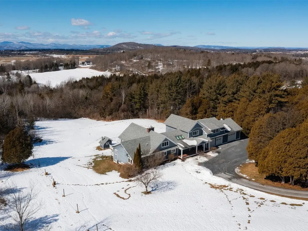 335 Upper Meadow Lane Charlotte VT 05445