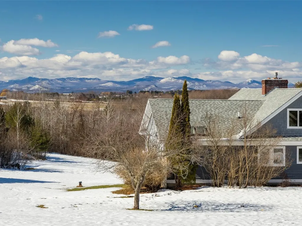 335 Upper Meadow Lane Charlotte VT 05445
