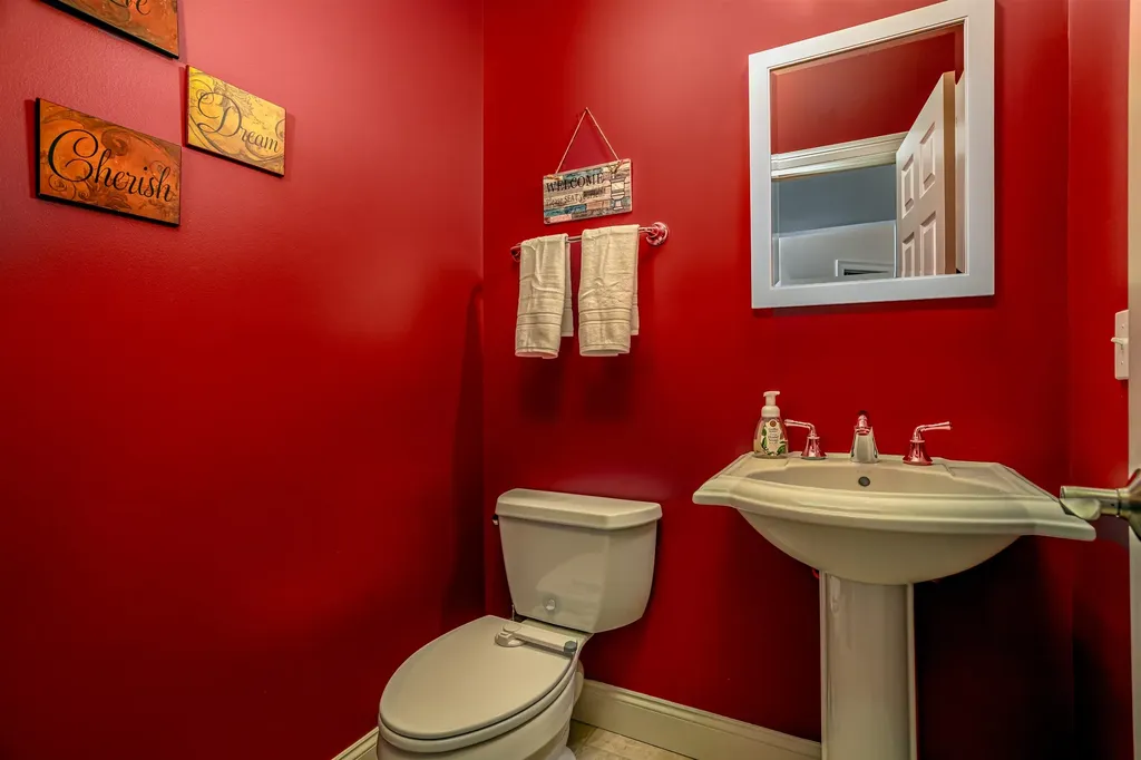 35 Monadnock Lane Peterborough NH 03458