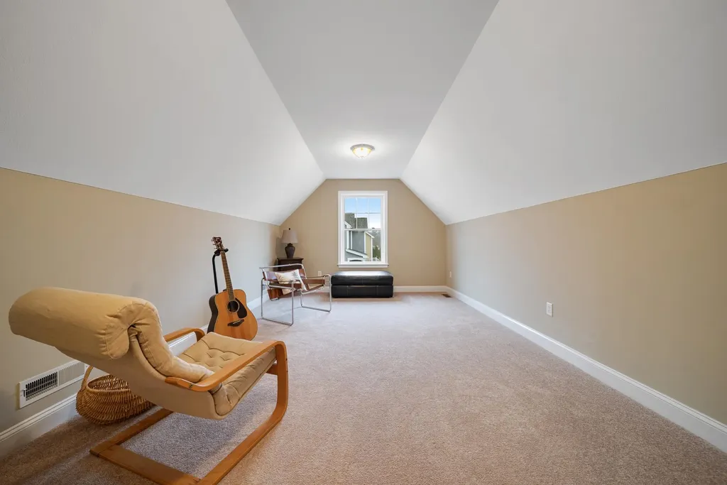 18 Amy Way Concord NH 03303