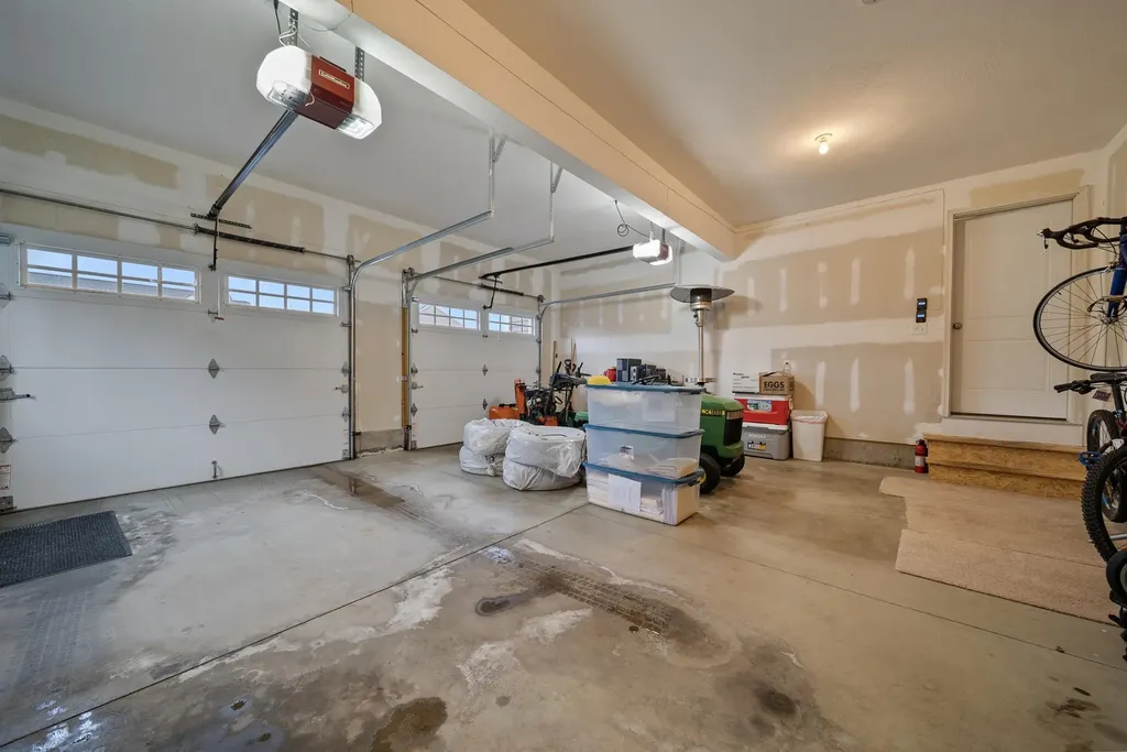 18 Amy Way Concord NH 03303