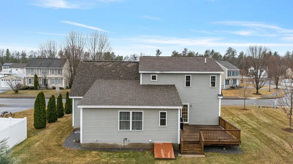 18 Amy Way Concord NH 03303
