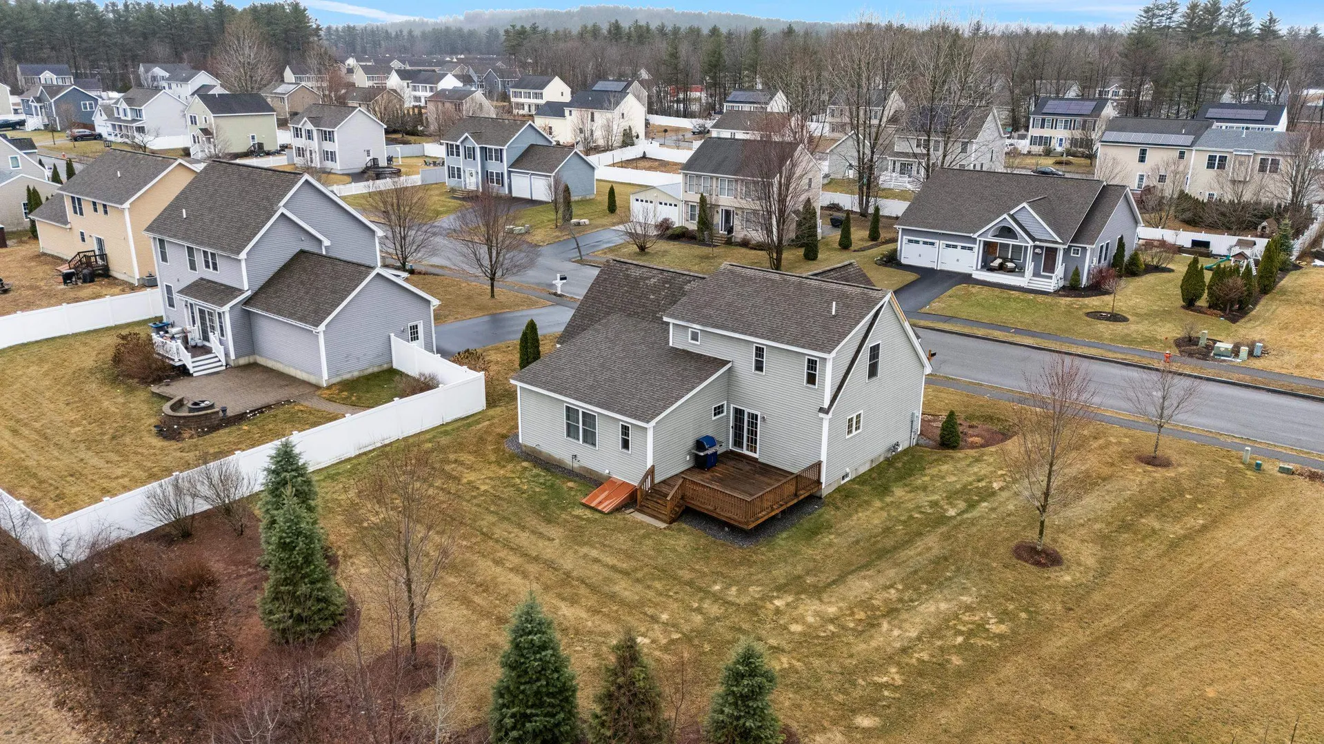 18 Amy Way Concord NH 03303