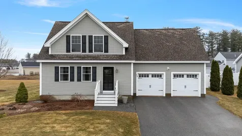 18 Amy Way Concord NH 03303