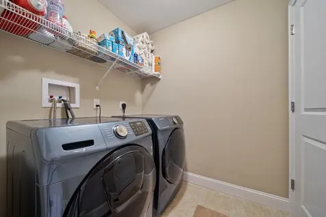 18 Amy Way Concord NH 03303