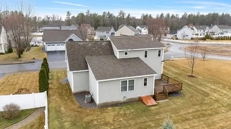 18 Amy Way Concord NH 03303