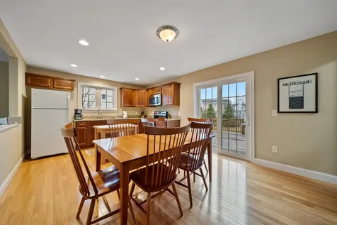 18 Amy Way Concord NH 03303