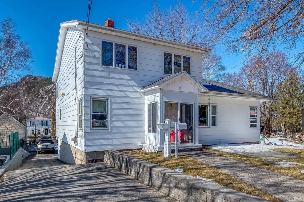 19 Jasper Street Berlin NH 03570
