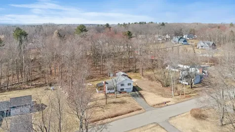 4 Meadow Lane Atkinson NH 03811