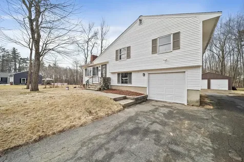 4 Meadow Lane Atkinson NH 03811