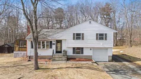 4 Meadow Lane Atkinson NH 03811
