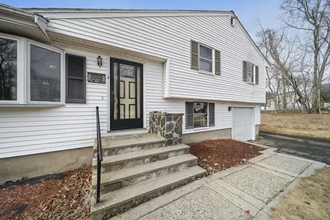 4 Meadow Lane Atkinson NH 03811