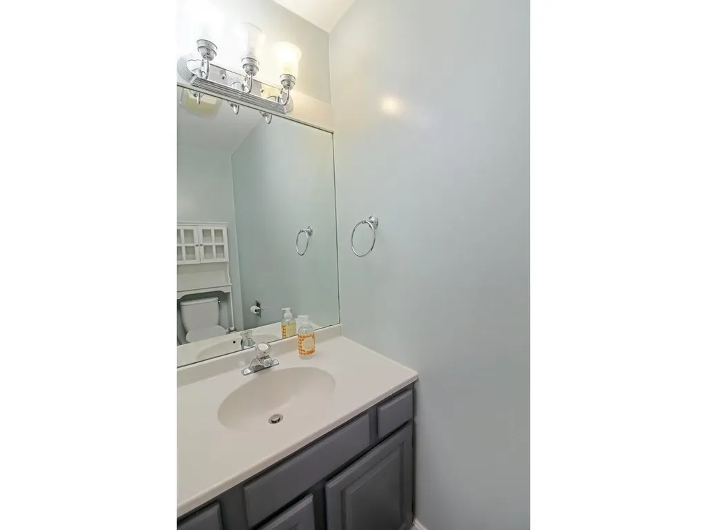 4 Perkins Drive Essex VT 05452