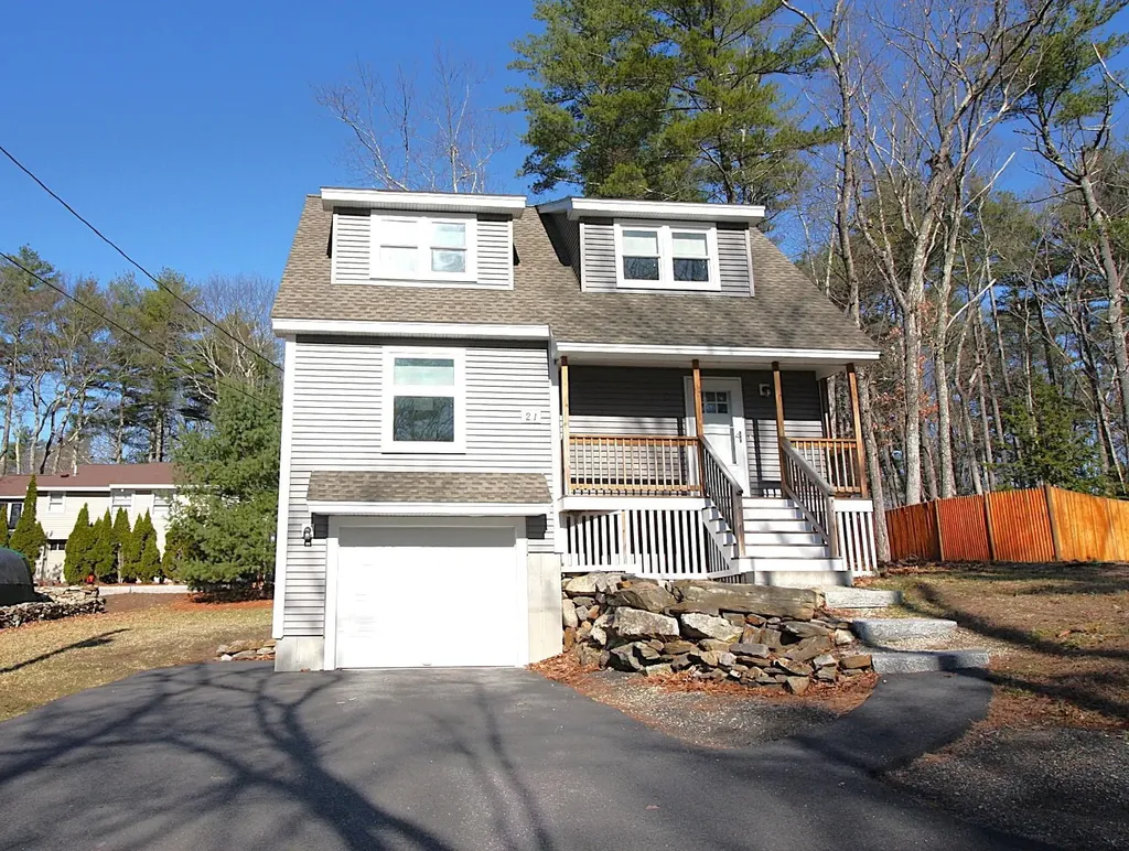 21 3rd Street Windham NH 03087