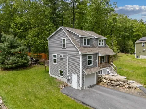 21 3rd Street Windham NH 03087