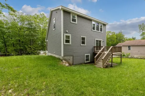 21 3rd Street Windham NH 03087