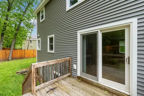 21 3rd Street Windham NH 03087