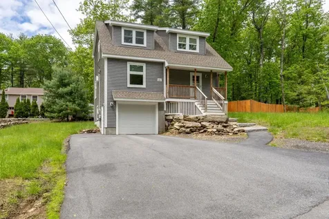 21 3rd Street Windham NH 03087