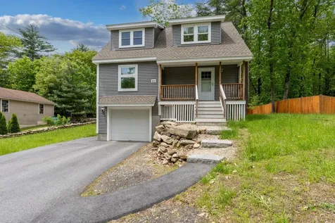 21 3rd Street Windham NH 03087